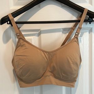 Ingrid and Isabel cooking nursing + pumping bra